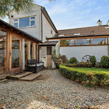 2 Bed In Kirkland Sz255 Hotel 3*